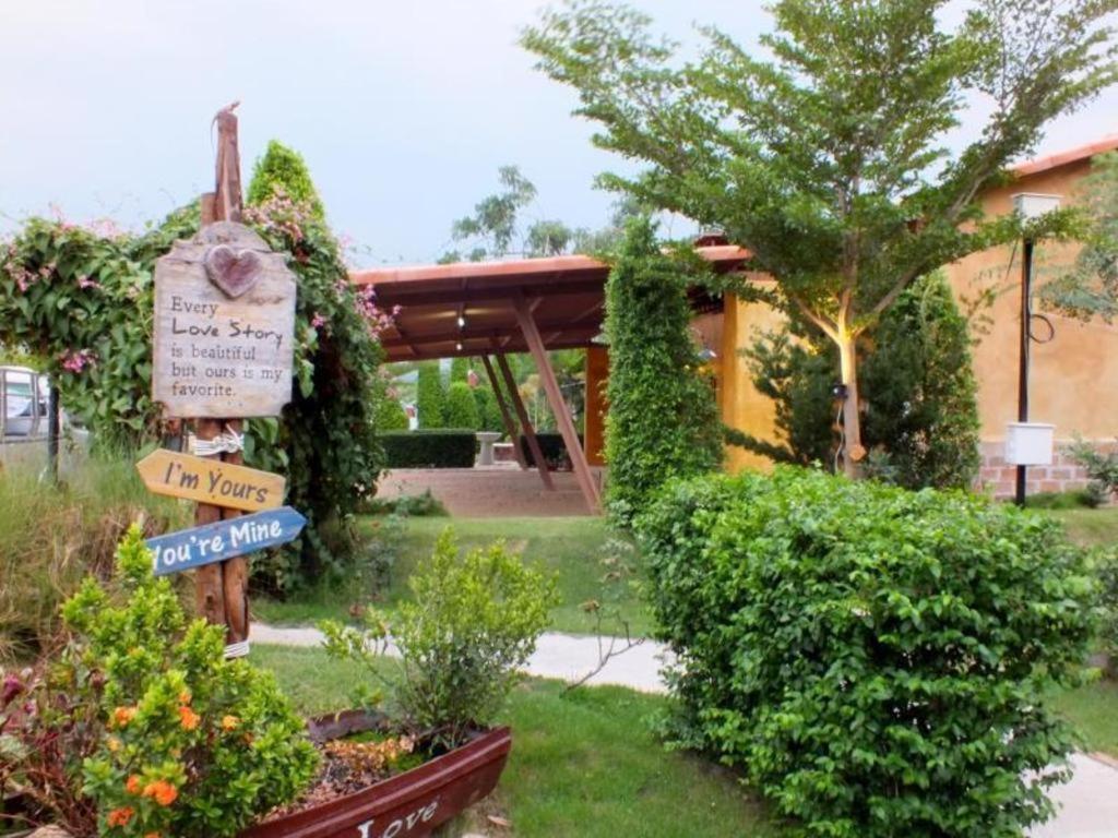 Villa Tuscany Country Resort Suan Phueng Exteriör bild
