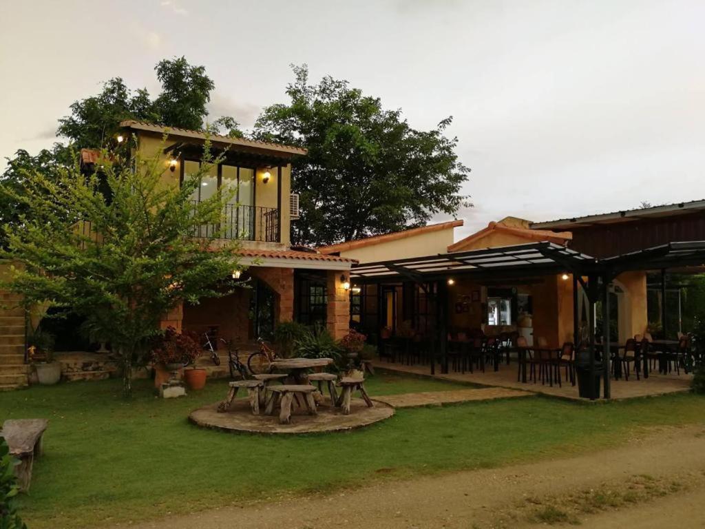Villa Tuscany Country Resort Suan Phueng Exteriör bild
