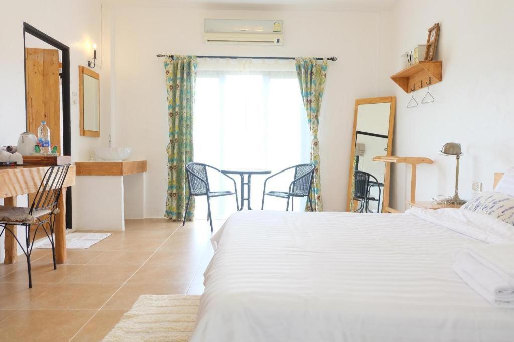 Villa Tuscany Country Resort Suan Phueng Exteriör bild