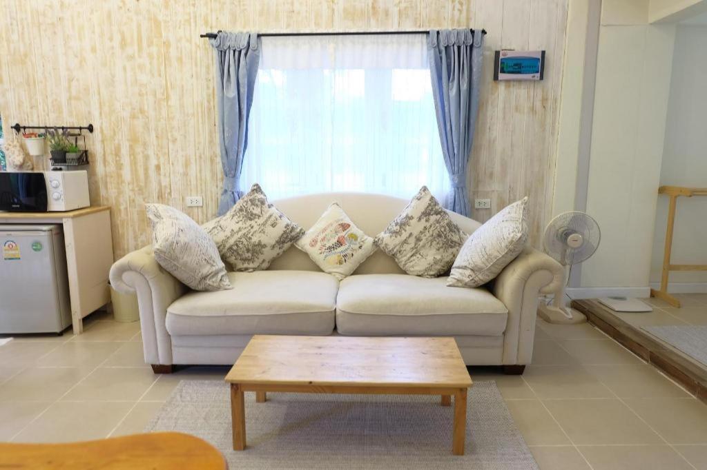 Villa Tuscany Country Resort Suan Phueng Exteriör bild