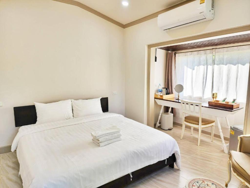 Villa Tuscany Country Resort Suan Phueng Exteriör bild