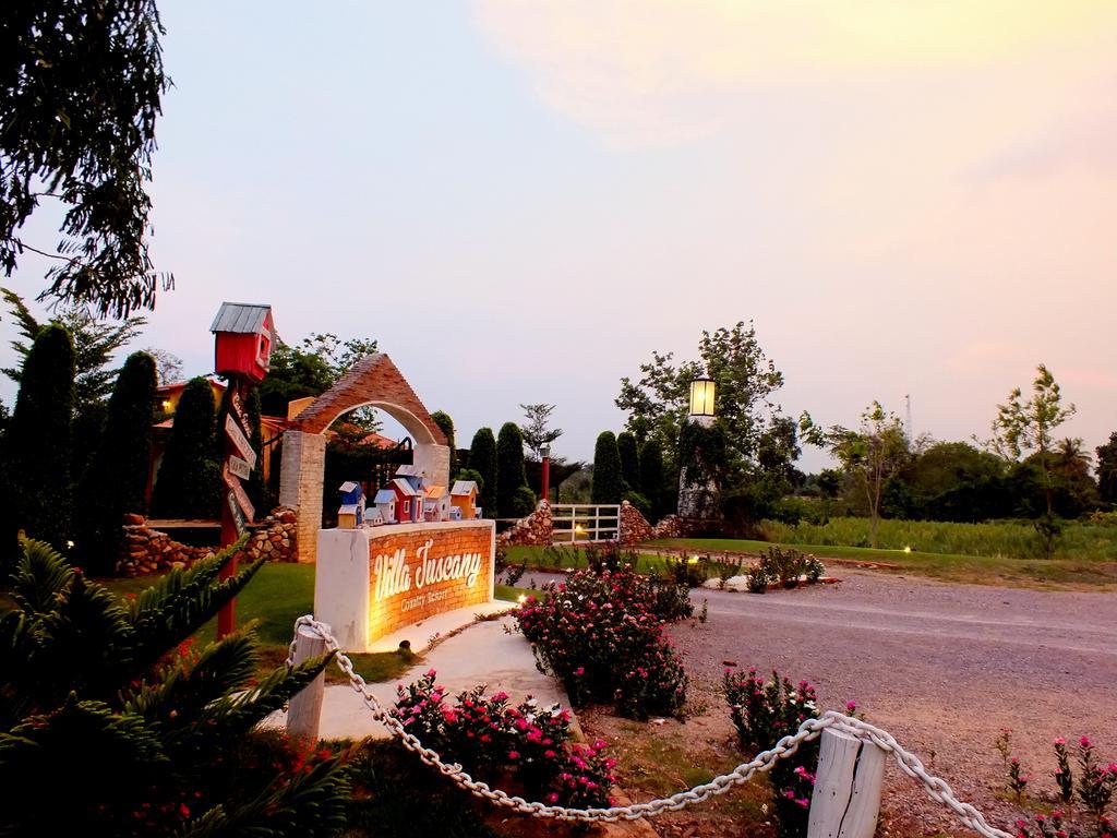 Villa Tuscany Country Resort Suan Phueng Exteriör bild