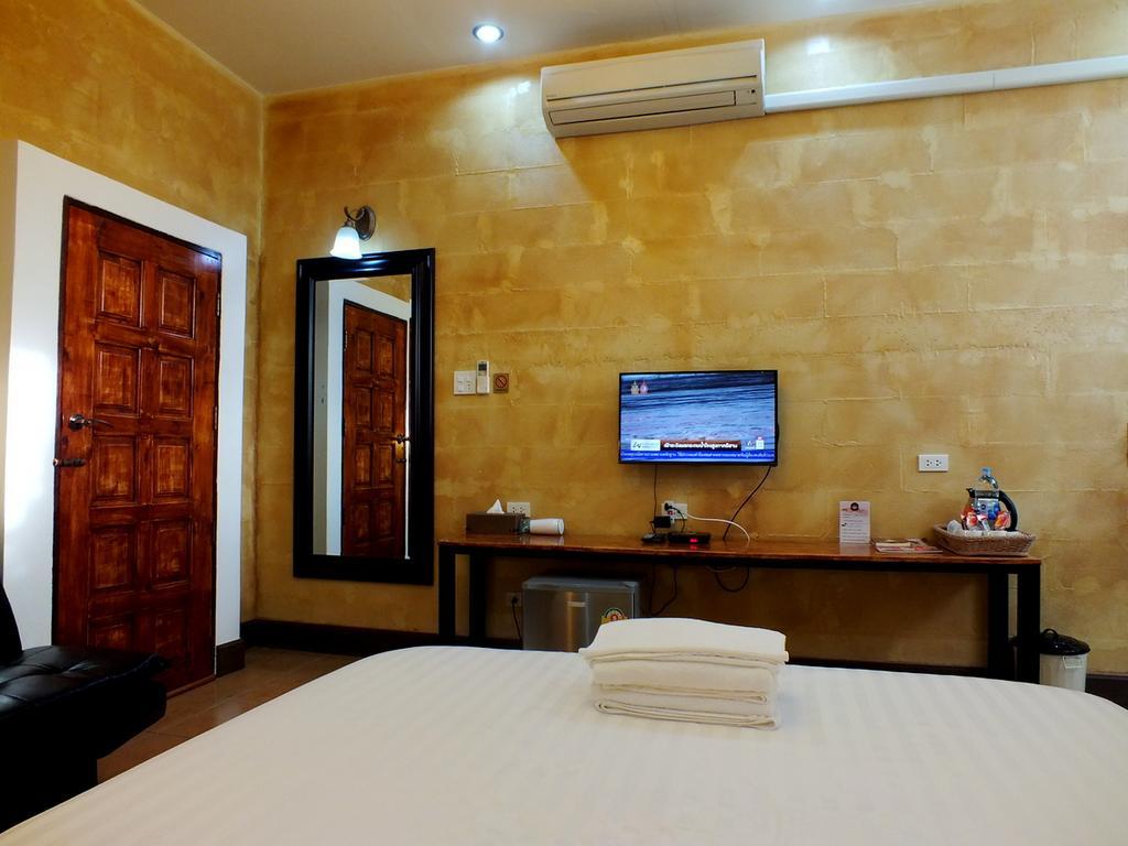 Villa Tuscany Country Resort Suan Phueng Exteriör bild