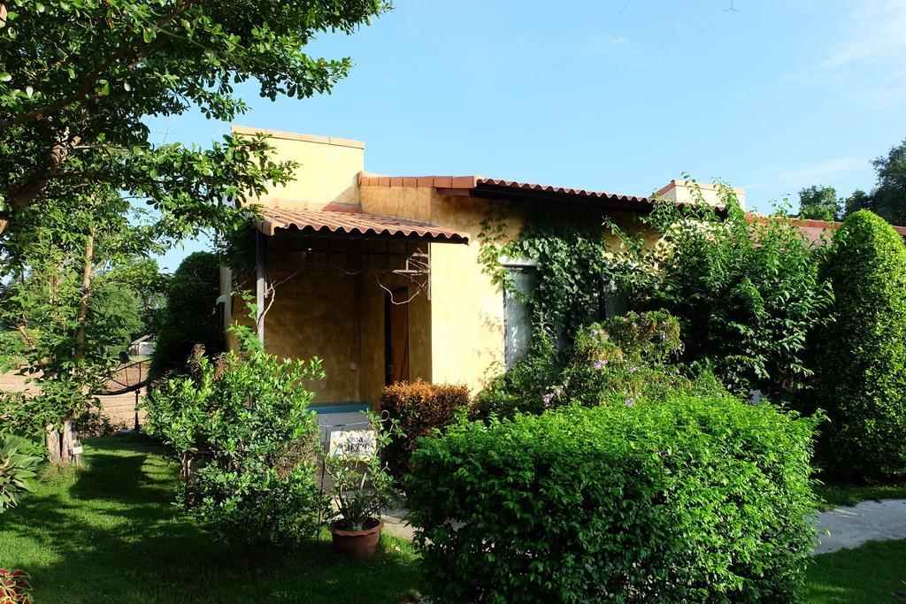 Villa Tuscany Country Resort Suan Phueng Exteriör bild